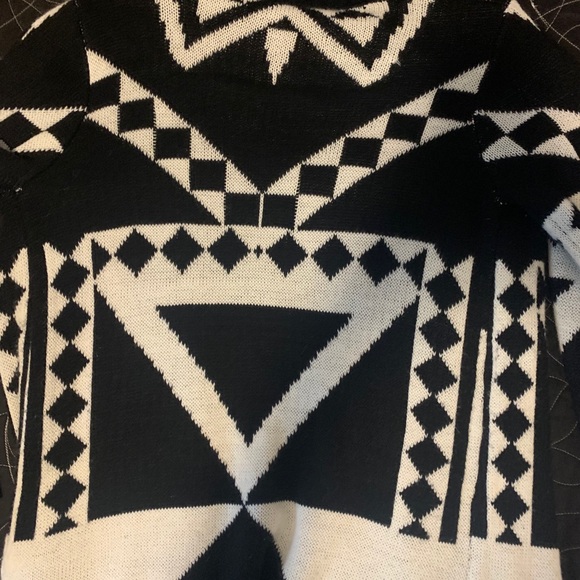 Cardigan - Picture 2 of 3